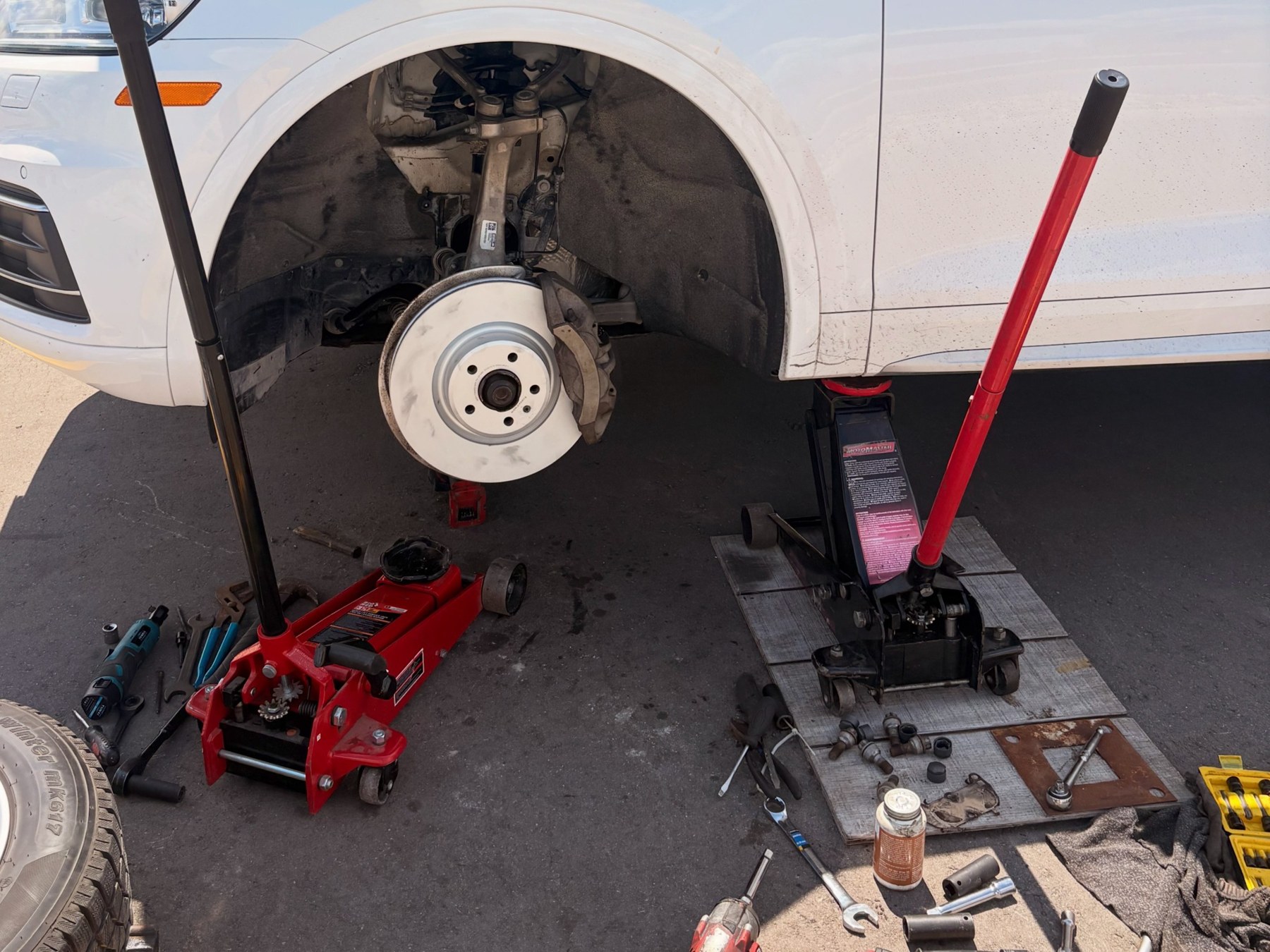 Mobile brake rotor replacement performed by Habibi Auto Service in London, Ontario