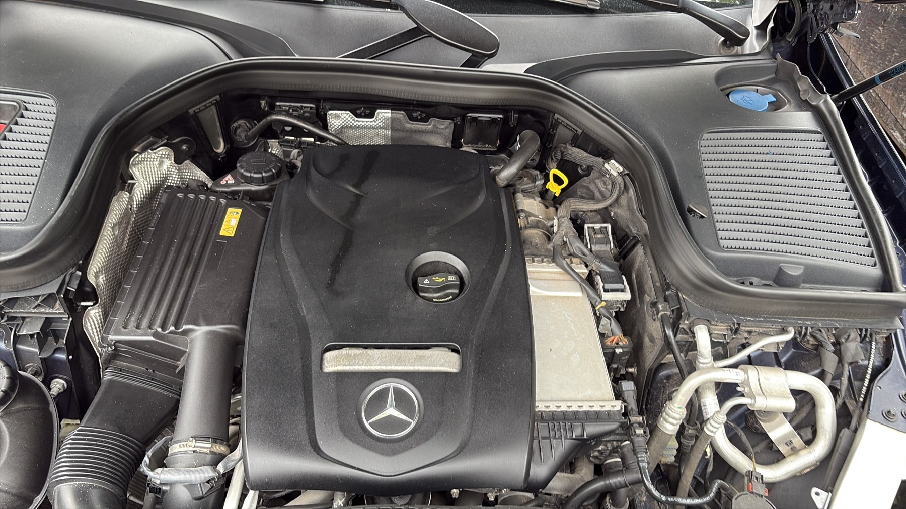 Engine bay inspected during mobile vehicle diagnostics by Habibi Auto Service in London, Ontario